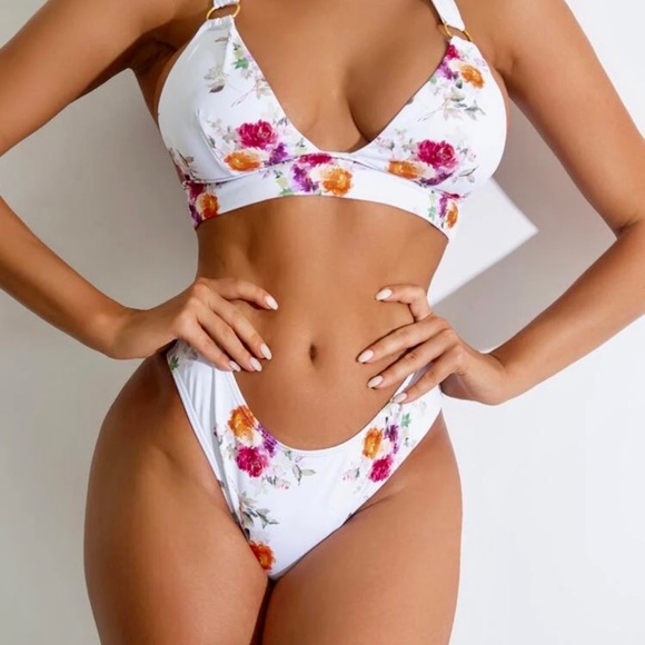 🌸Floral 3pack Bikini Swimsuit Set🌸 - Picture 2 of 16